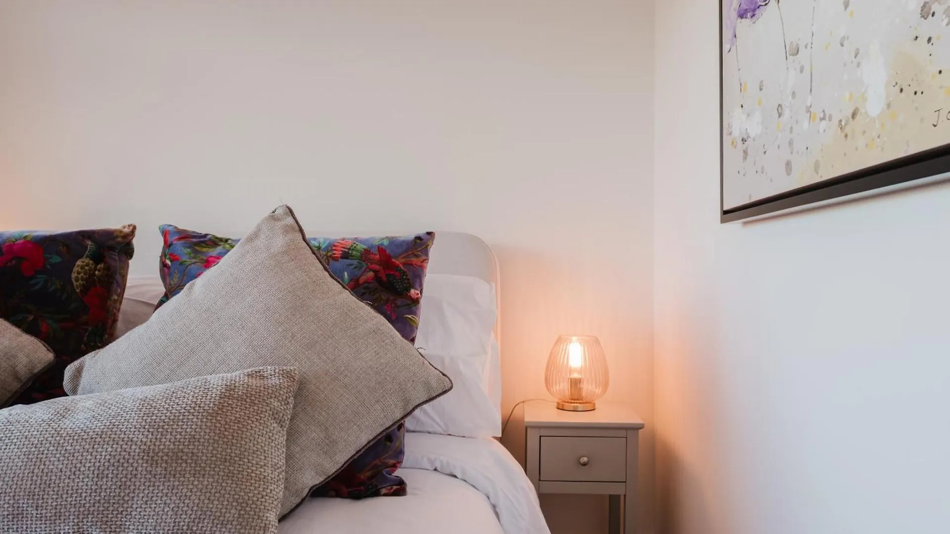 Corner House - Bright 2 Bed In Cheltenham Beckhampton 0*,  Regno Unito