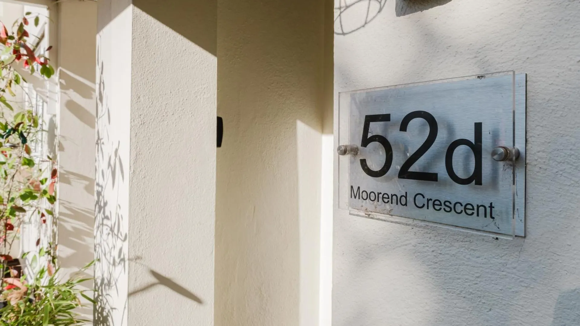 Apartment Corner House - Bright 2 Bed In Cheltenham Beckhampton