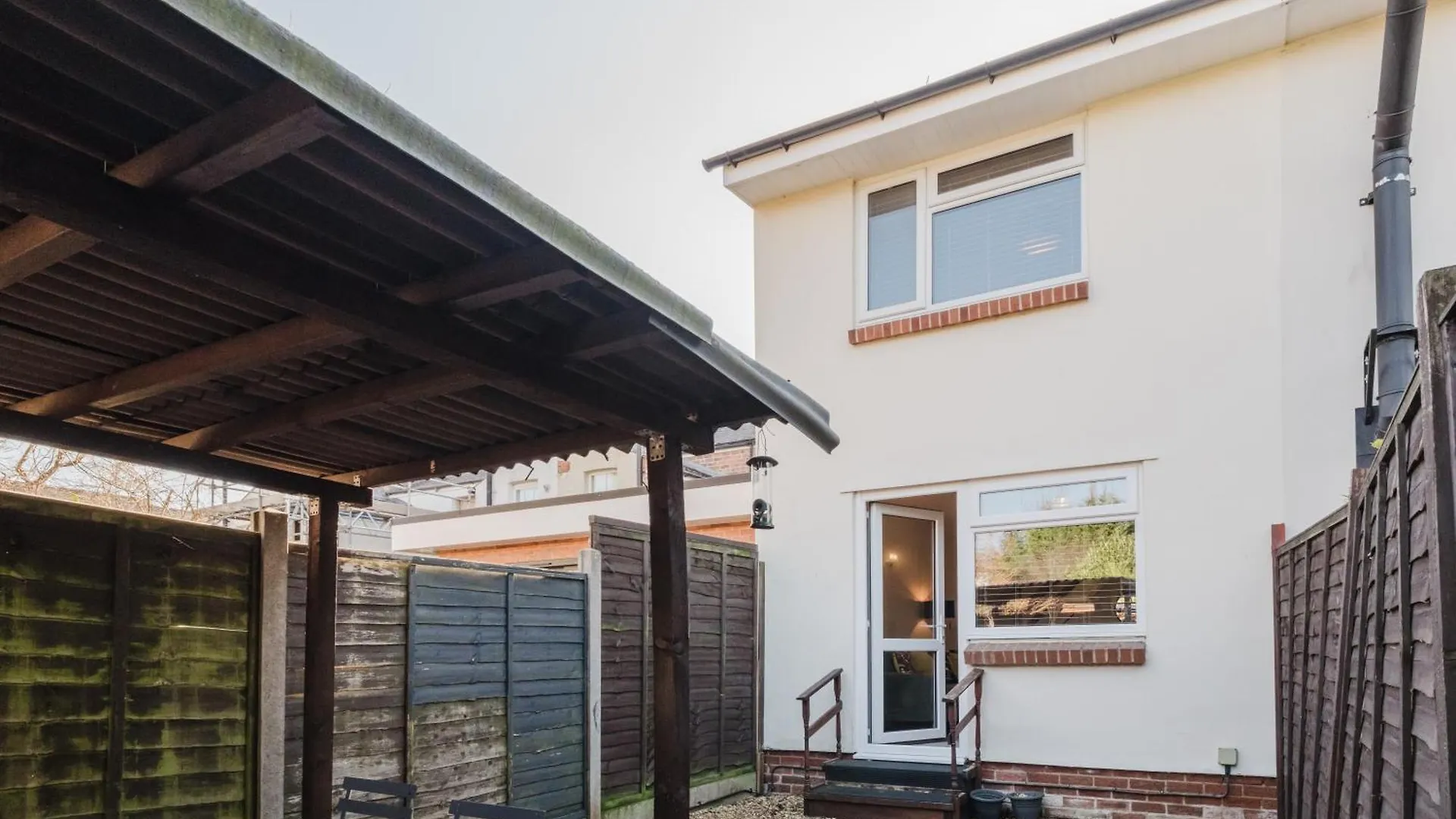 Apartment Corner House - Bright 2 Bed In Cheltenham Beckhampton