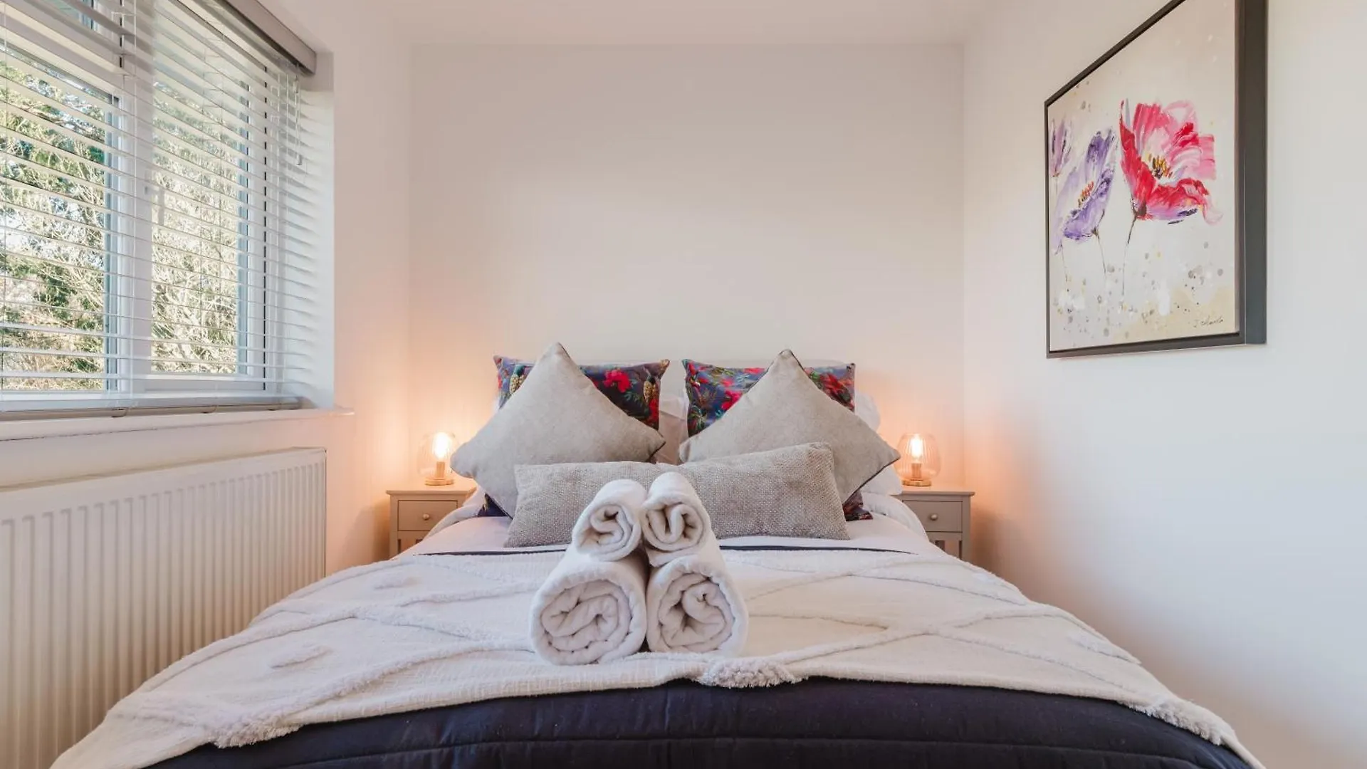 Corner House - Bright 2 Bed In Cheltenham Beckhampton United Kingdom